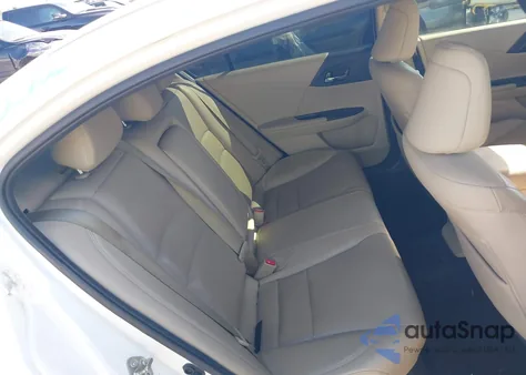 2016 Honda Accord Touring z USA, uszkodzony, nr VIN 1HGCR3F90GA031426